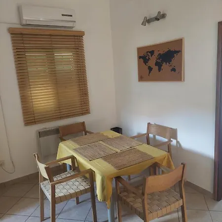 20 * Sveti Filip i Jakov