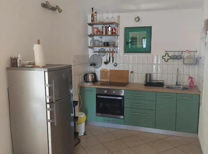 20 Sveti Filip i Jakov